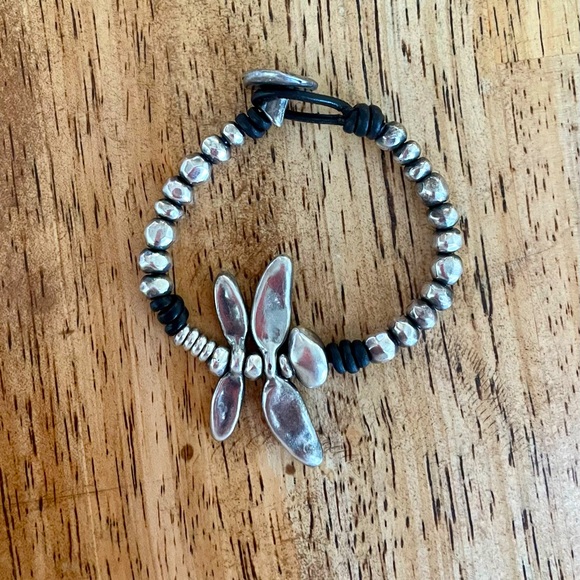 Uno de 50 Free Dragonfly Bracelet Silver Beads Leather Accents Handmade in Spain